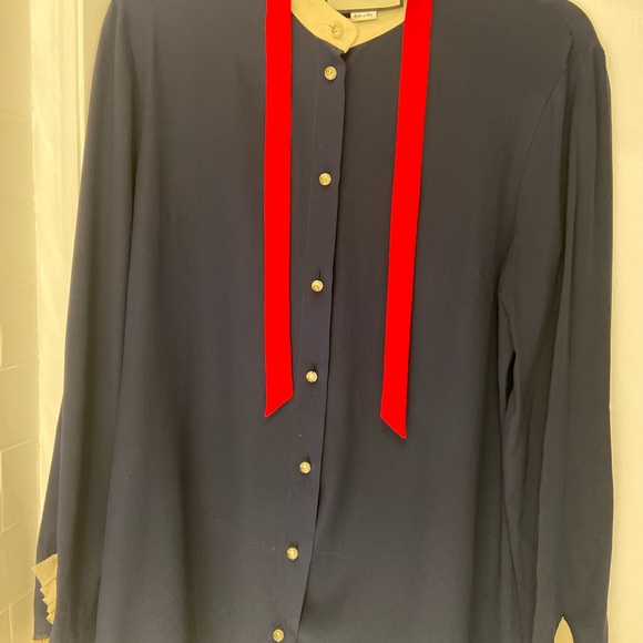 Gucci GG pearl button detailed blouse in navy silk - Picture 6 of 6